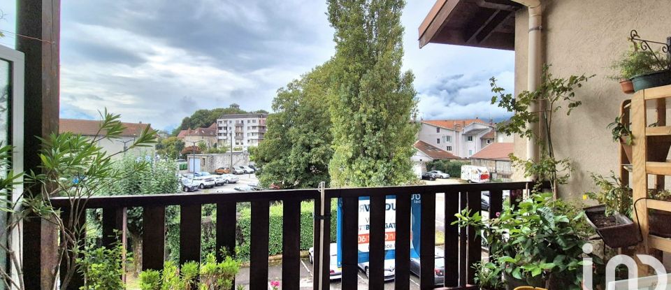 Duplex 5 rooms of 102 m² in Le Pont-de-Claix (38800)