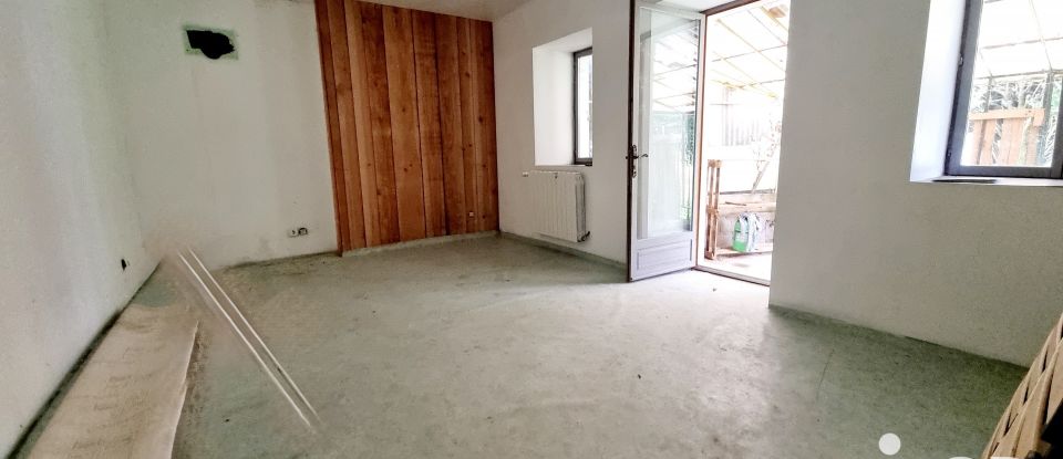 House 5 rooms of 93 m² in Lanouaille (24270)