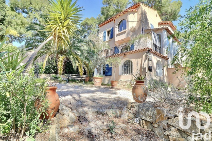 Maison 7 pièces de 175 m² à La Ciotat (13600)