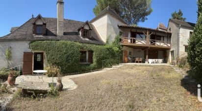 Traditional house 11 rooms of 257 m² in Tour-de-Faure (46330)