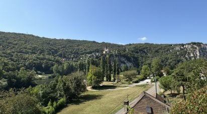 Maison traditionnelle 11 pièces de 257 m² à Tour-de-Faure (46330)