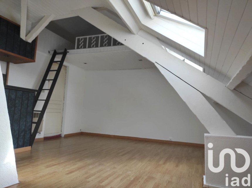 Studio 1 room of 21 m² in Chartres (28000)