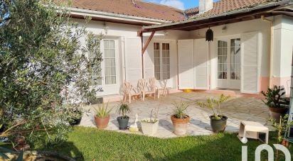 Traditional house 7 rooms of 225 m² in Mourenx (64150)