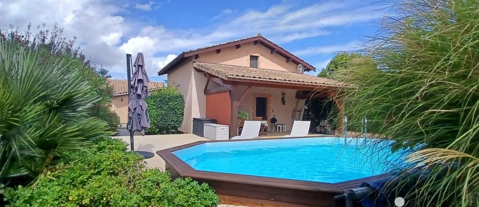 Country house 6 rooms of 221 m² in Castelsarrasin (82100)