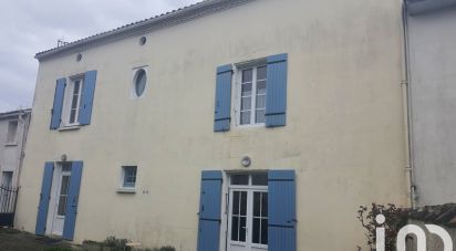 Maison 6 pièces de 149 m² à Loulay (17330)