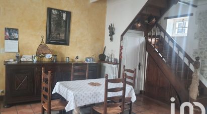 House 6 rooms of 149 m² in Loulay (17330)