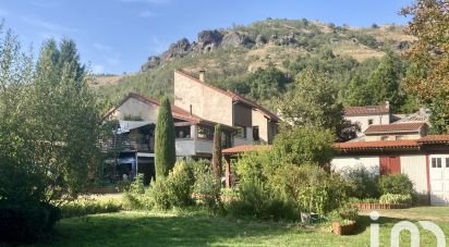 House 11 rooms of 425 m² in Perrier (63500)