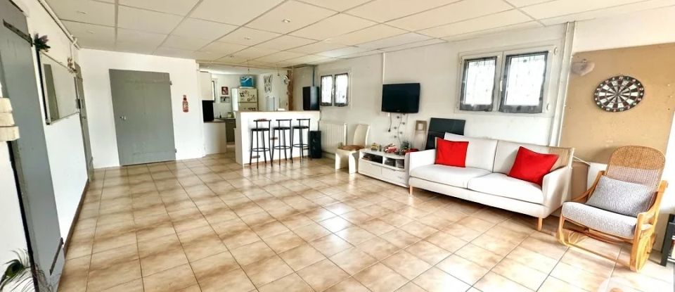 Maison 9 pièces de 175 m² à Cosne-Cours-sur-Loire (58200)