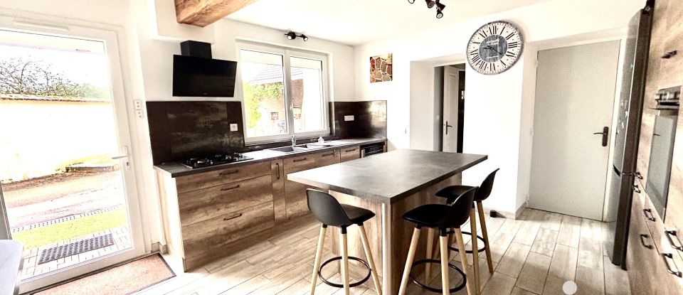 Maison 8 pièces de 174 m² à Girolles (45120)