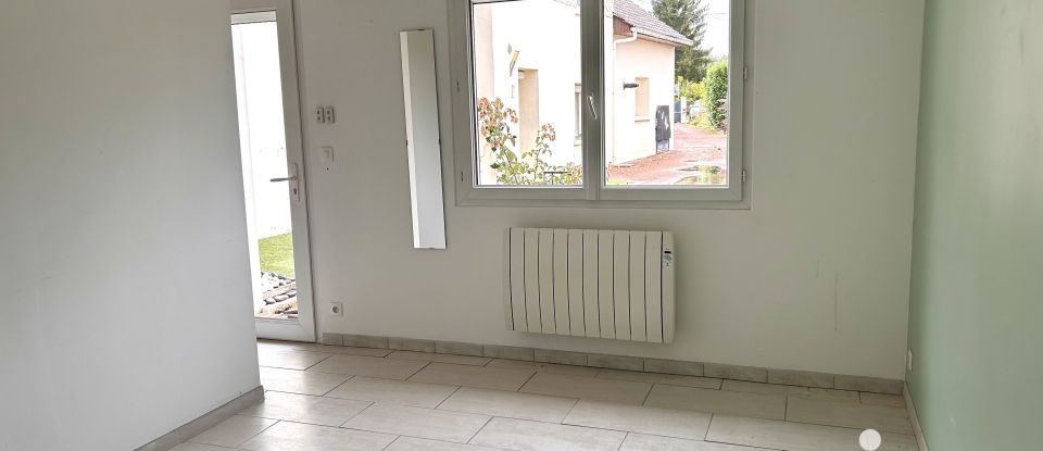 Maison 8 pièces de 174 m² à Girolles (45120)