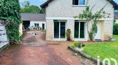 House 8 rooms of 174 m² in Girolles (45120)