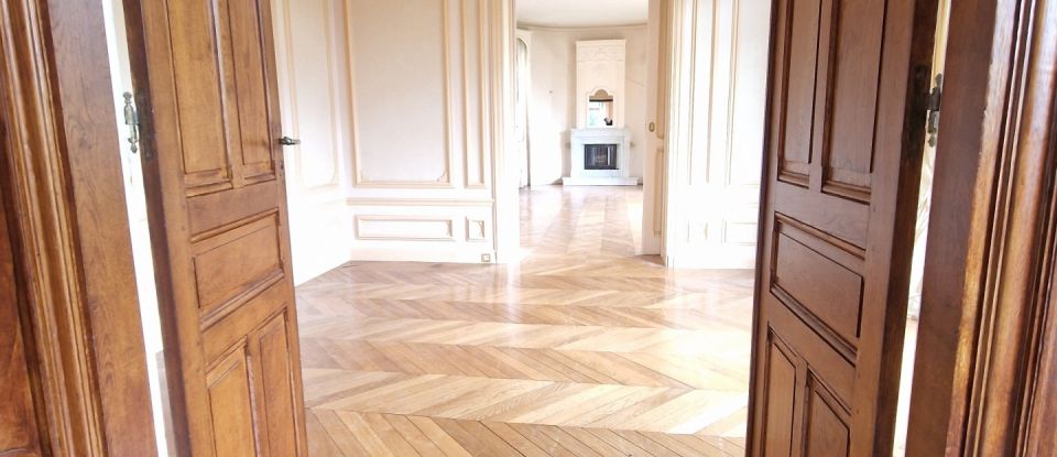 Mansion 15 rooms of 500 m² in Versailles (78000)