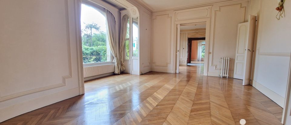 Mansion 15 rooms of 500 m² in Versailles (78000)