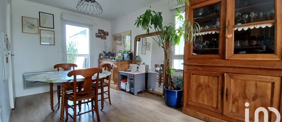 Apartment 5 rooms of 77 m² in Nantes (44300)