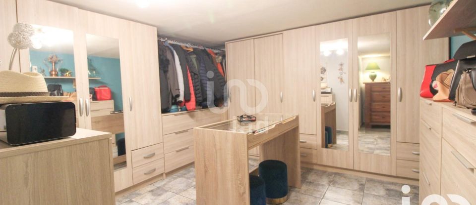 Maison 6 pièces de 137 m² à Comprégnac (12100)