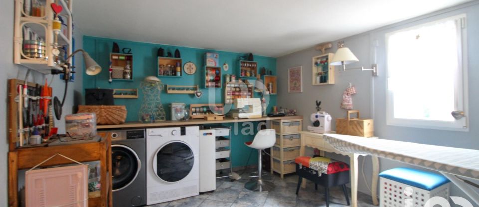 House 6 rooms of 137 m² in Comprégnac (12100)