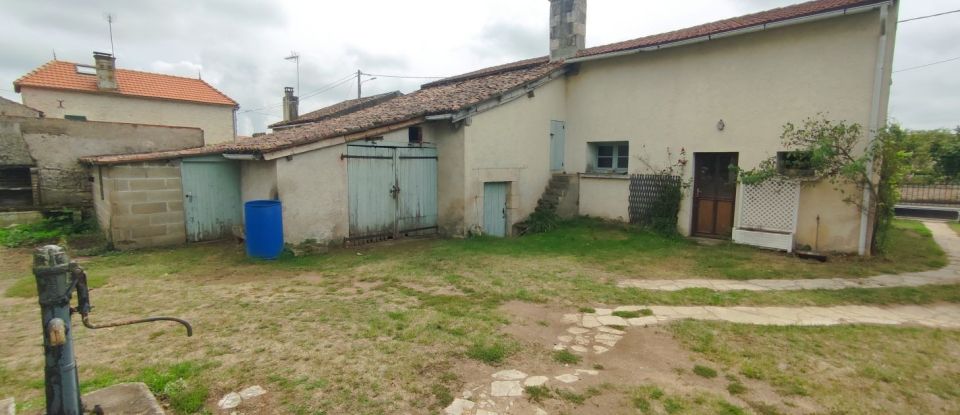 Maison 7 pièces de 162 m² à Valdivienne (86300)