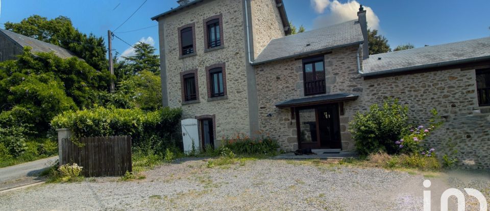 Maison 5 pièces de 218 m² à Saint-Agnant-de-Versillat (23300)