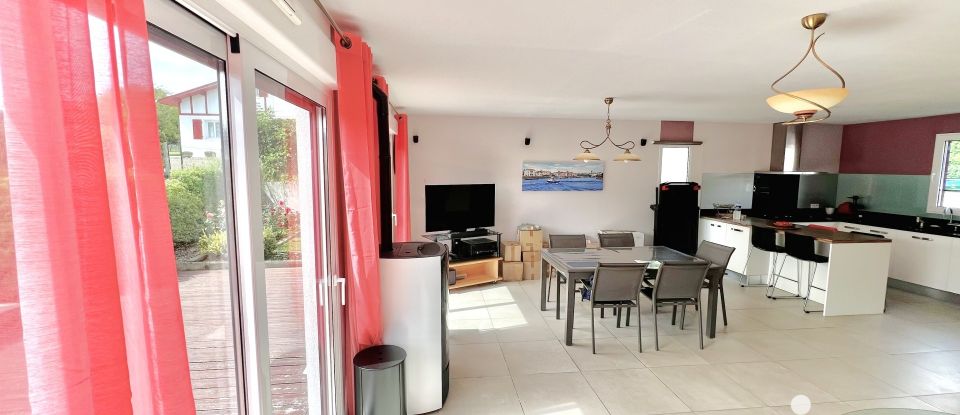 Maison 4 pièces de 127 m² à Briscous (64240)