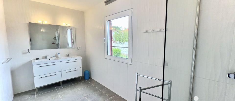 Maison 4 pièces de 127 m² à Briscous (64240)