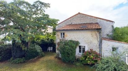 Village house 7 rooms of 164 m² in La Rochénard (79270)