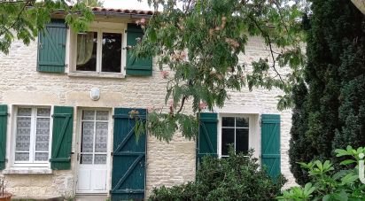 Village house 7 rooms of 164 m² in La Rochénard (79270)