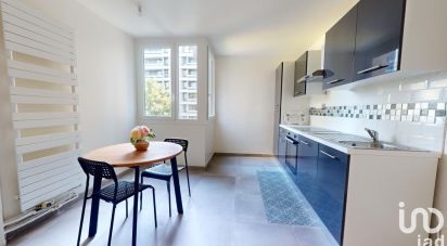 Apartment 4 rooms of 84 m² in Élancourt (78990)