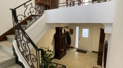 Maison 7 pièces de 198 m² à Lavelanet (09300)