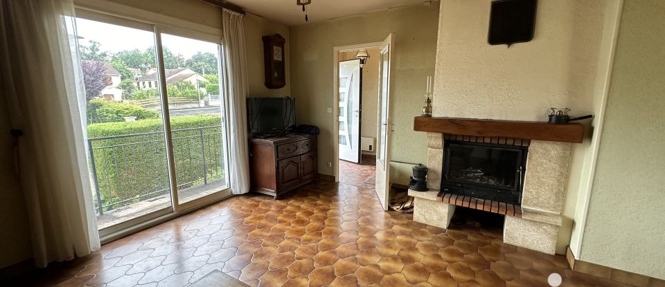 Traditional house 5 rooms of 106 m² in Pessat-Villeneuve (63200)