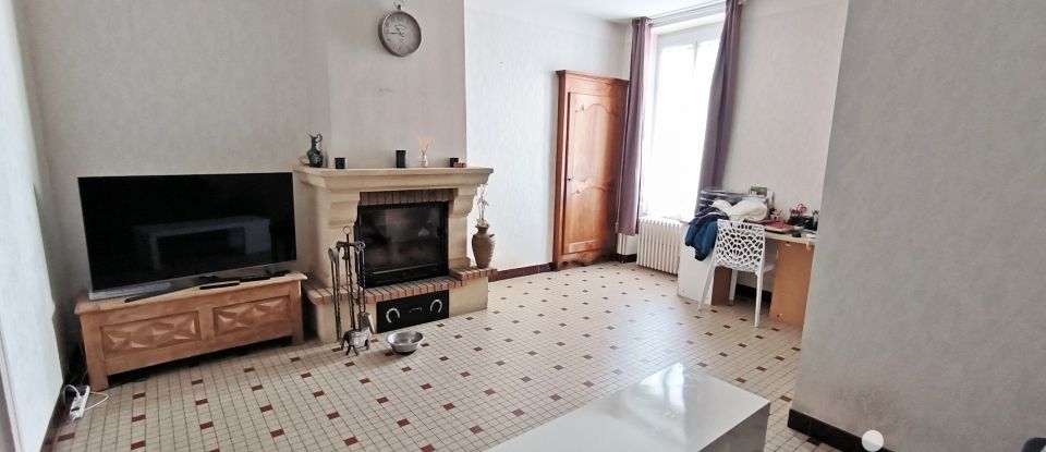 Town house 6 rooms of 121 m² in Montournais (85700)