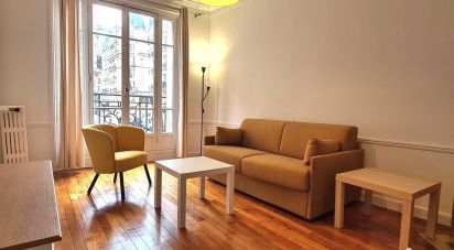 Appartement 2 pièces de 56 m² à Paris (75015)