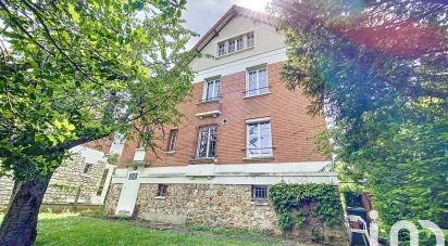 House 10 rooms of 260 m² in Sceaux (92330)