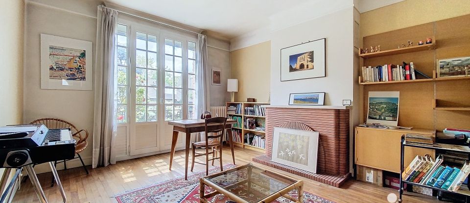 House 10 rooms of 260 m² in Sceaux (92330)