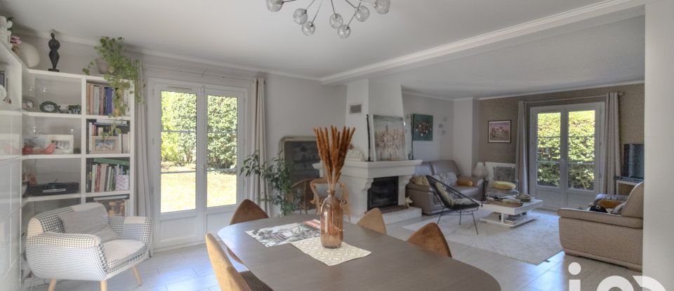 Maison 8 pièces de 166 m² à Vernouillet (78540)