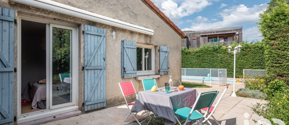 Maison 5 pièces de 100 m² à Crolles (38920)