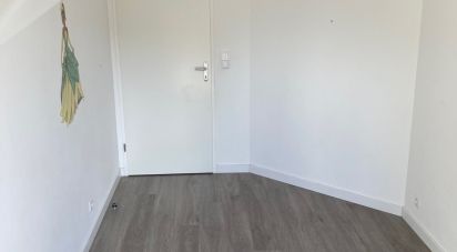 Apartment 3 rooms of 54 m² in La Ville-du-Bois (91620)