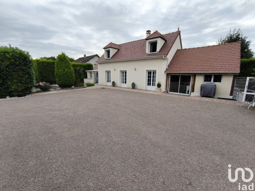 House 5 rooms of 118 m² in Clérey (10390)