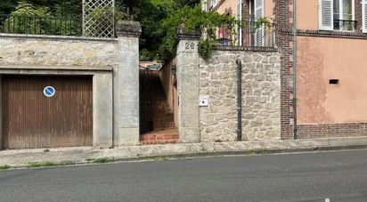 Maison 7 pièces de 200 m² à Parmain (95620)