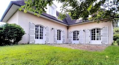 Maison 9 pièces de 190 m² à Saint-Julien-du-Sault (89330)