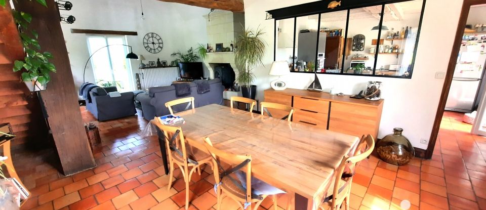 Traditional house 6 rooms of 192 m² in Val-du-Layon (49190)