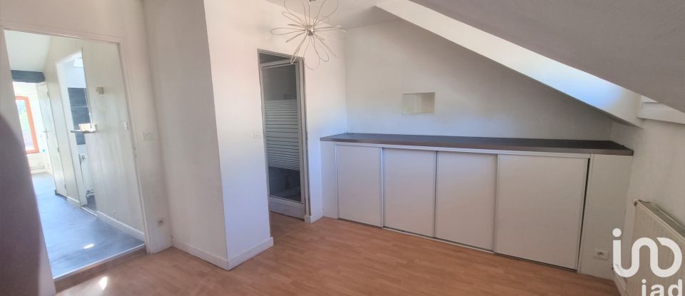 Apartment 3 rooms of 45 m² in Orléans (45000)