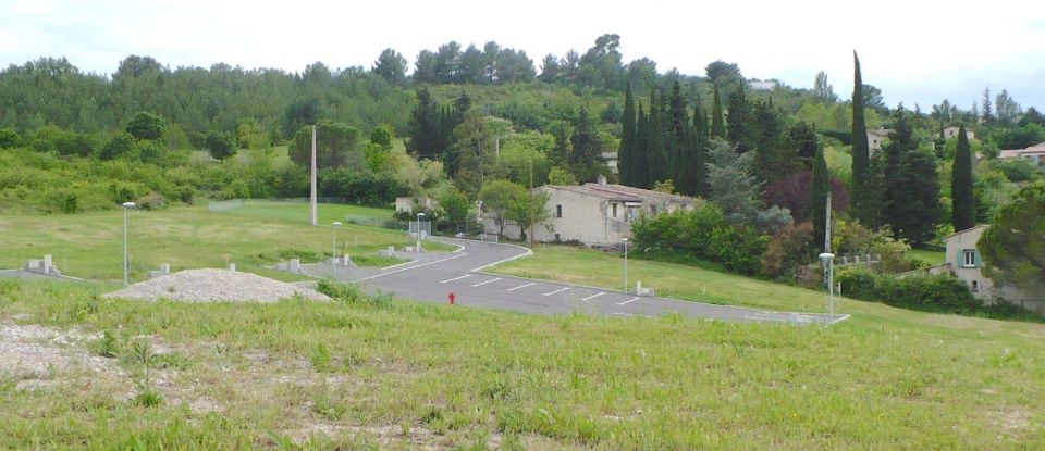 Land of 727 m² in Manosque (04100)