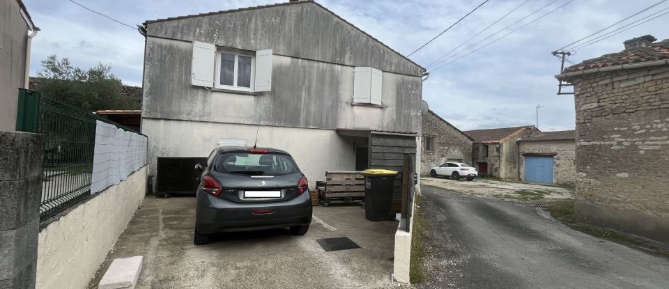 Maison 4 pièces de 139 m² à Brie (16590)