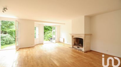 House 6 rooms of 145 m² in Rueil-Malmaison (92500)