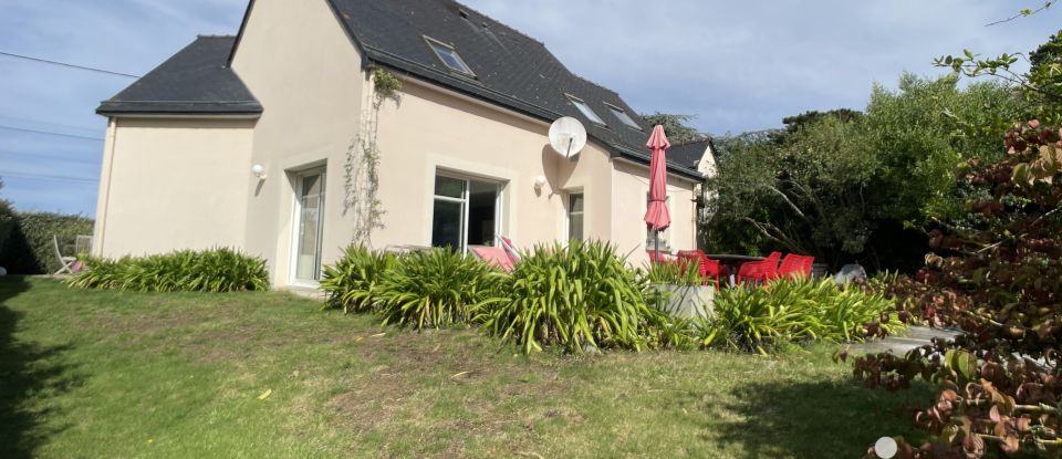 Mansion 8 rooms of 149 m² in Saint-Coulomb (35350)