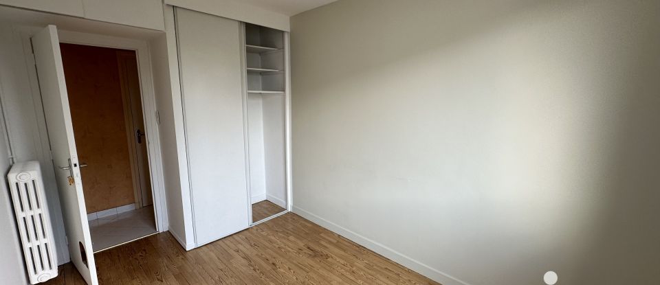 Appartement 4 pièces de 77 m² à Clermont-Ferrand (63100)