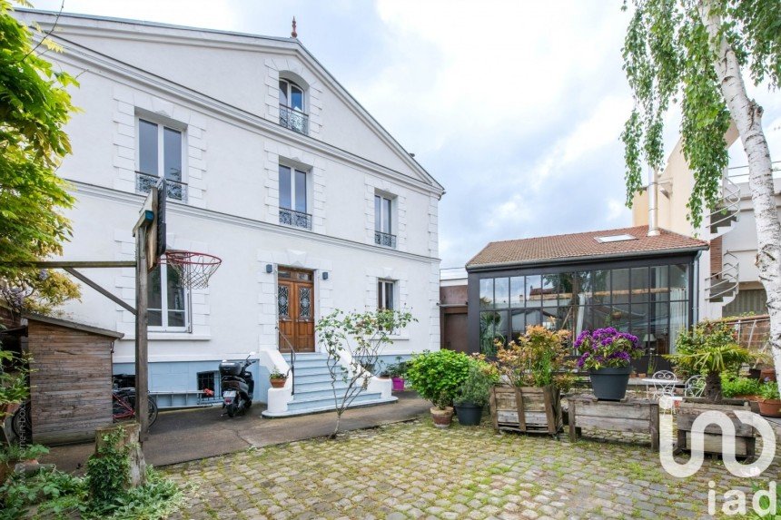 Traditional house 8 rooms of 167 m² in La Garenne-Colombes (92250)