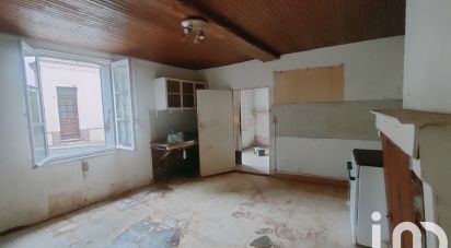 Village house 2 rooms of 80 m² in Saint-Georges-de-la-Couée (72150)