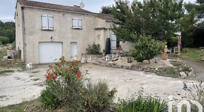 Traditional house 5 rooms of 150 m² in Mouton (16460)