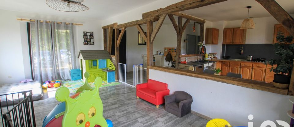 Maison 8 pièces de 199 m² à Le Buisson-de-Cadouin (24480)